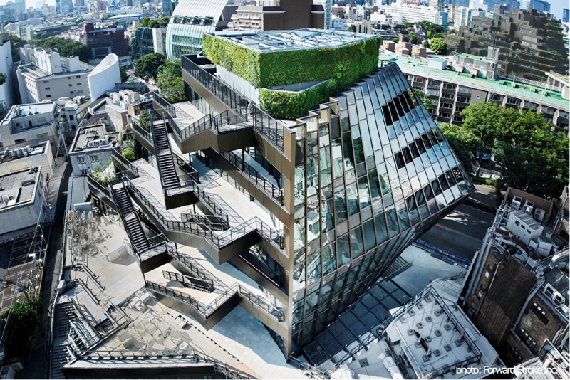建て替えた「原宿クエスト」25年9月11日開業、建築デザインはOMAの重松