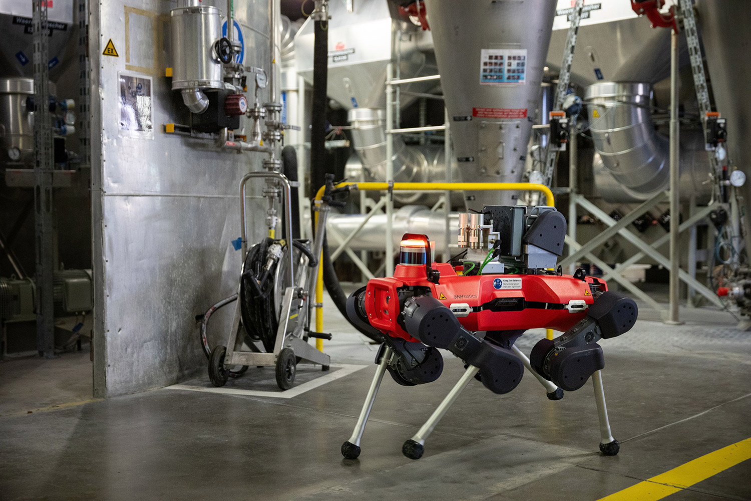 横河電機、点検ロボのスイスANYboticsとタッグ プラント自律運転へ一歩