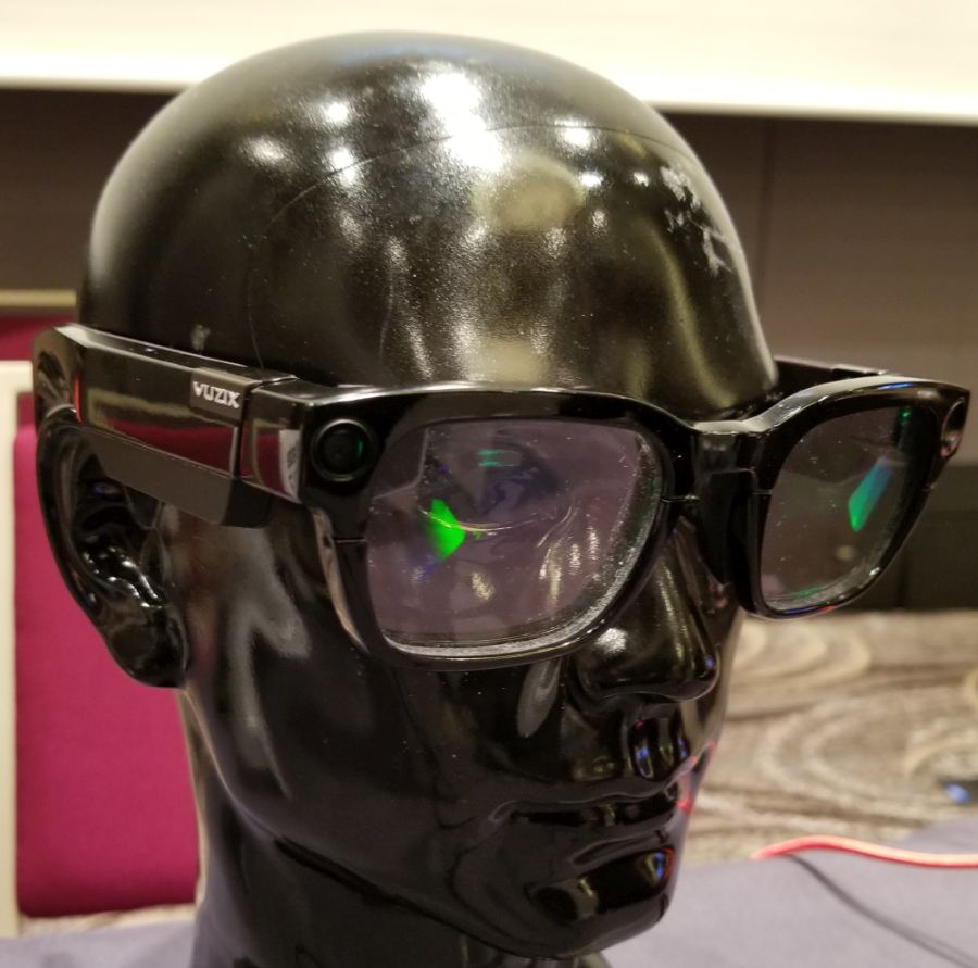 VuzixがマイクロLED利用ARグラスを日本初お披露目、超高精細3D映像を