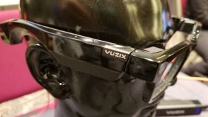 Vuzix Shieldを装着したところ