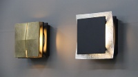 照明。左が真鍮タイプ、右が錫タイプ（資料：三協立山）