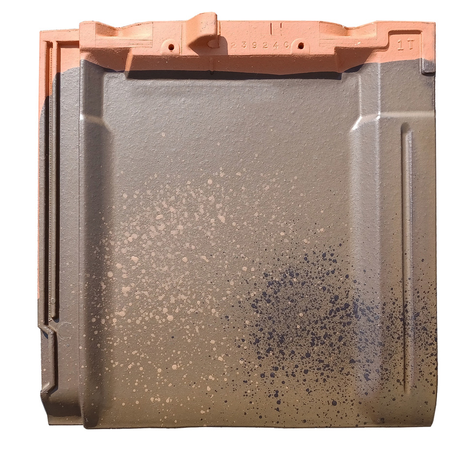 土の風合いを生かした防災瓦 | 日経クロステック Active