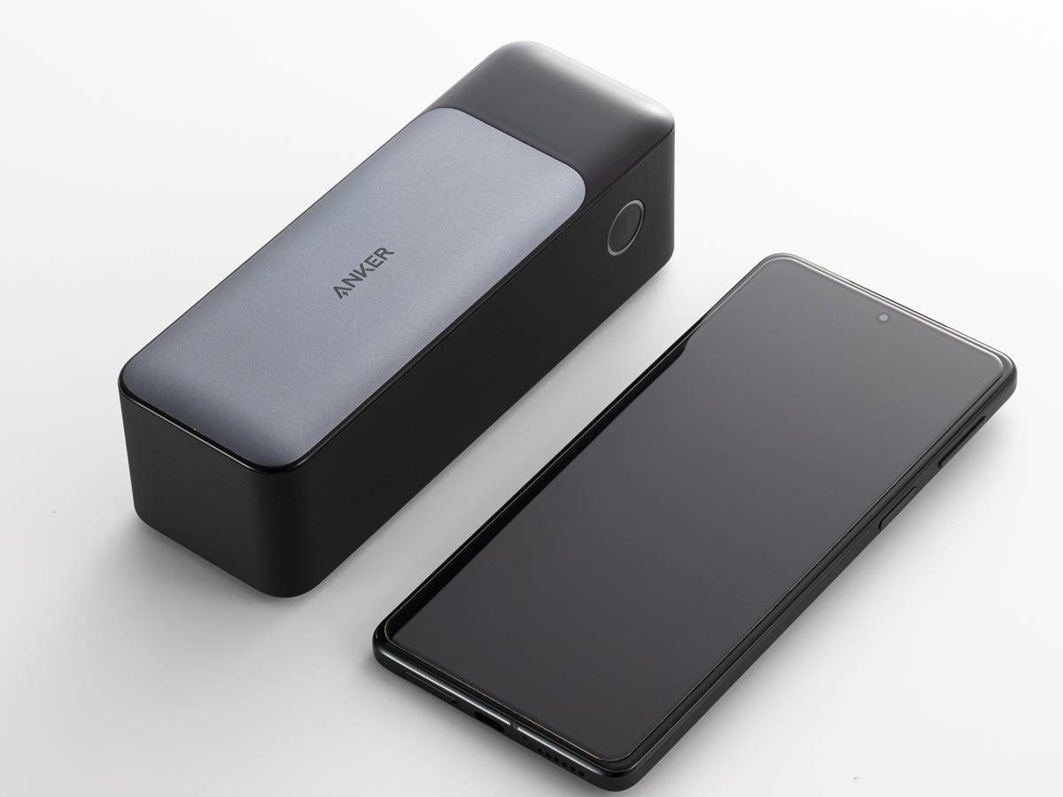 モバイルバッテリーで驚きの140W出力、「Anker 737 Power Bank」を試す