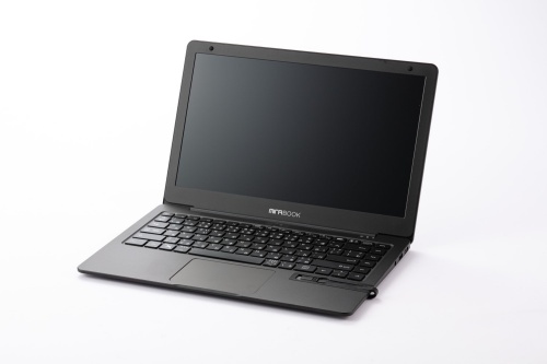 「Mirabook」はノートパソコンのような形をしたドッキングステーション。ディスプレーやキーボード、バッテリーなどを搭載し、対応スマホを接続して利用できる。通販サイト「＋Style（プラススタイル）」の販売価格は6万280円（税込み）