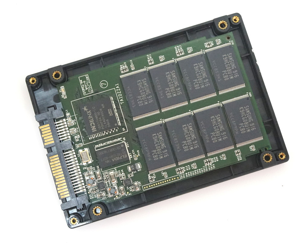 M.2とNVMeでSSDが小型・高速化、ノートPCのストレージインターフェース