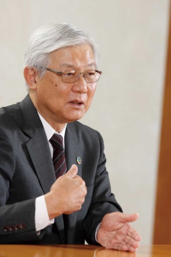 新野 隆(にいの・たかし)氏