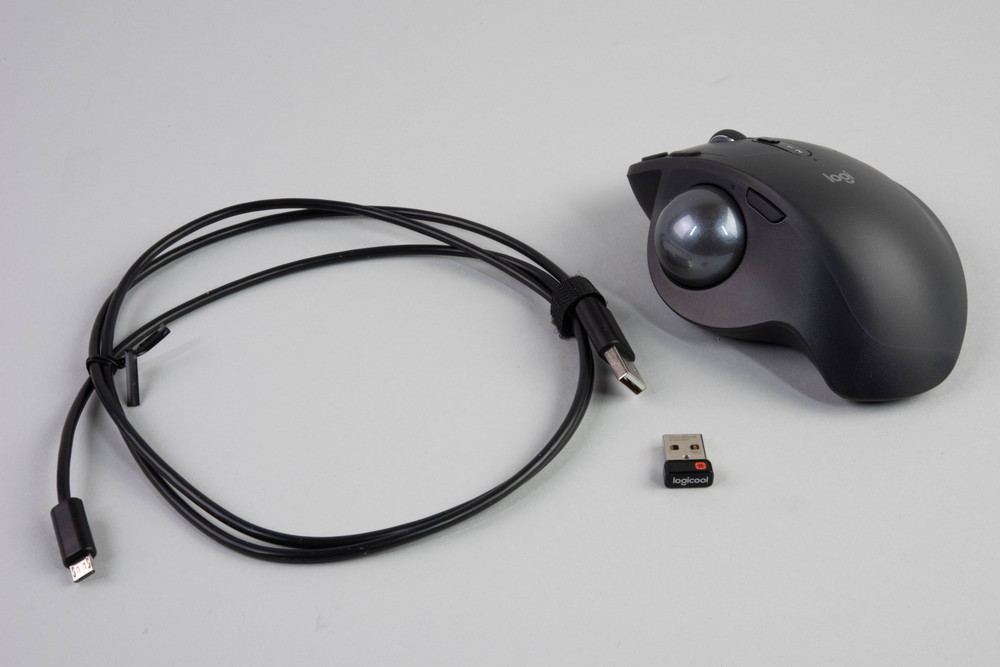 ロジクールの「MX ERGO」は充電式。Bluetoothと専用レシーバーでPCと接続可能