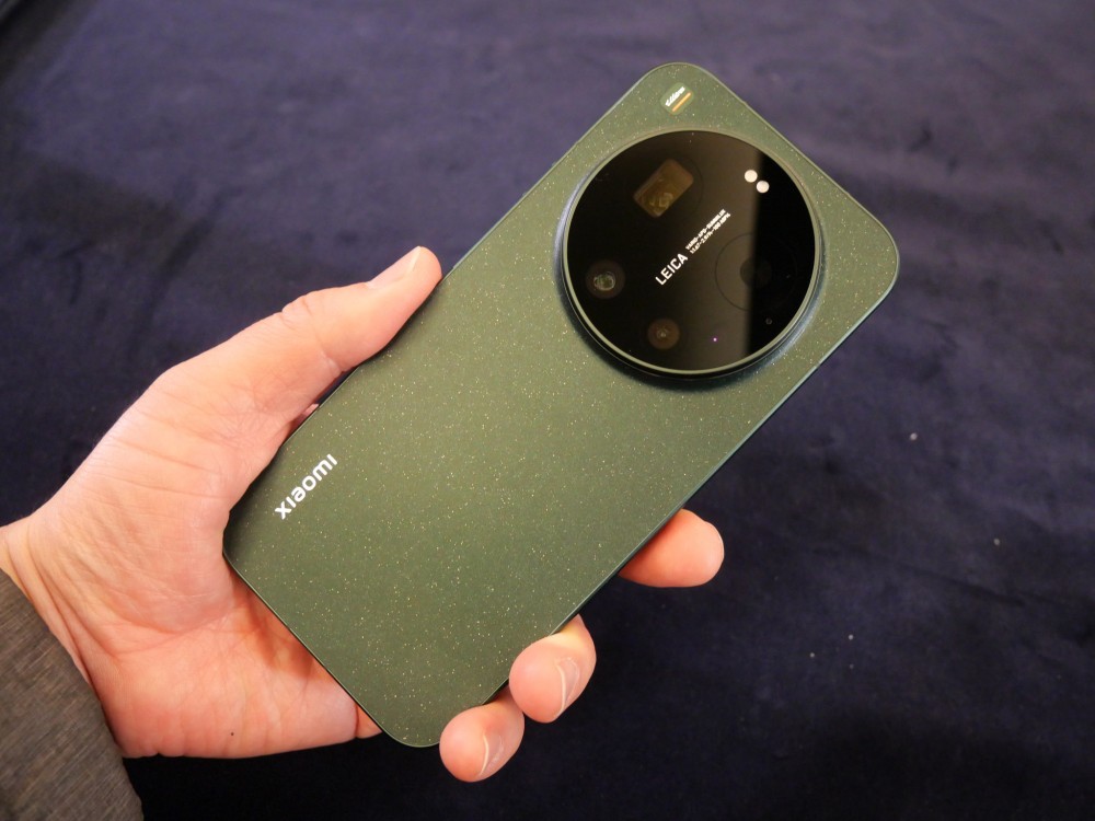 ライカ」のスマホ、シャープではなくシャオミから登場 一体なぜなのか