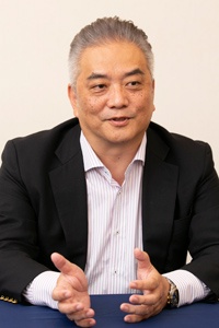 酒井 卓哉氏