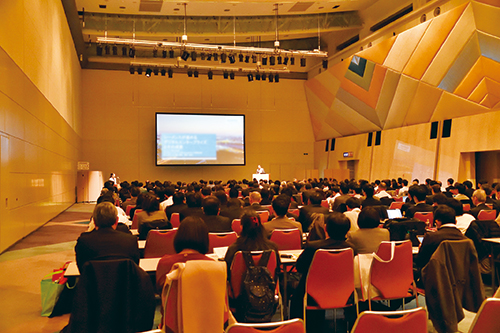 IIFES2019では、3本のKeynoteセッションを始め、多彩な講演プログラムが行われる。