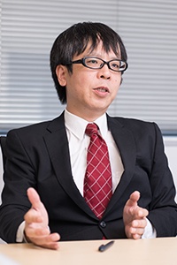 ロックウェル オートメーション ジャパン株式会社<br>ビジネスマネージャー<br>吉田 高志氏