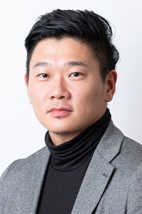 間 大之 氏