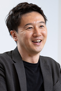 山口 善生氏