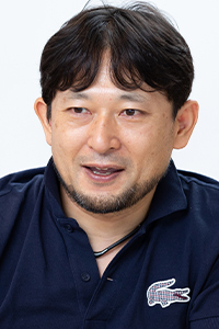 アマゾンウェブサービスジャパン株式会社<br>事業開発本部プラットフォーム事業開発部<br>事業開発マネージャー Amazon Connect<br>羽富 健次氏