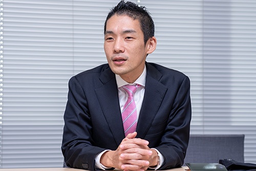 住友商事<br>IT企画推進部<br>インフラシステム第二チームリーダー<br>八百枝玄士氏