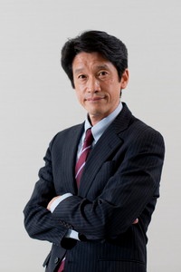 ダークトレース・ジャパン<br>カントリーマネージャー<br>鈴木 真氏