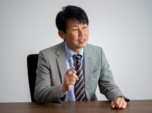 太陽誘電<br>新事業推進室 課長<br>椿原潤吾氏