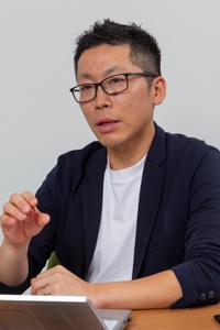 石井 堯之氏