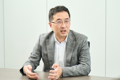 宮本 信康 氏