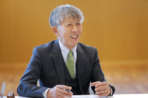 小椿 清隆 氏