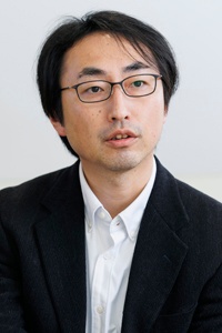 上原 崇氏