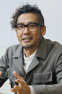 金子 泰三氏