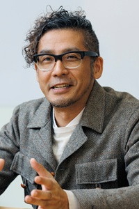 金子 泰三氏