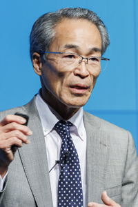 鶴田 規久氏