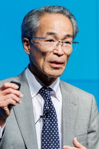鶴田 規久氏