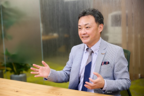 東出武也 氏