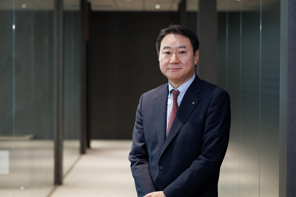 郷門 輝雄 氏