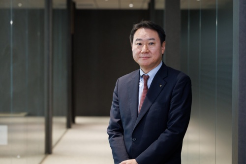 郷門 輝雄 氏