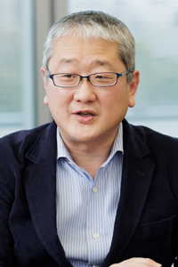 有田 卓 氏