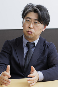 中村 成希 氏