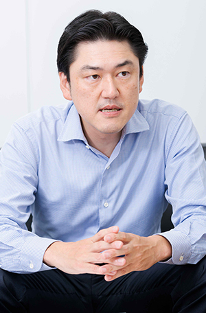本間信介氏