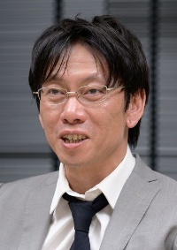 吉田 亮氏