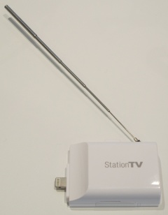 写真2●ピクセラの「StationTV モバイル テレビチューナー PIX-DT355-PL1」を活用すれば、iPhone/iPadでもNOTTVを視聴できた。同製品をNTTドコモで取り扱うことでテコ入れを図る計画も一時はあったようだ
