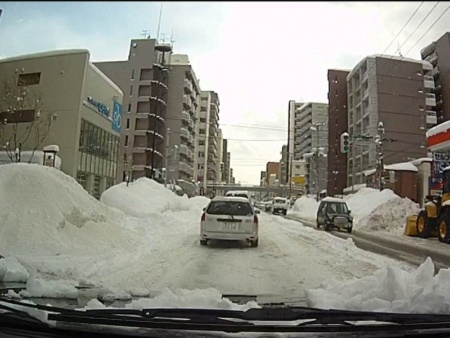 写真1●北海道札幌市内の様子。平均年間降雪量は約6メートル。人口100万人以上の都市では世界1位だという