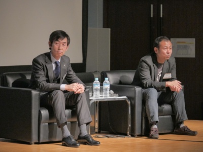 北國銀行専務取締役の杖村修司氏（左）とfreee代表取締役佐々木大輔氏