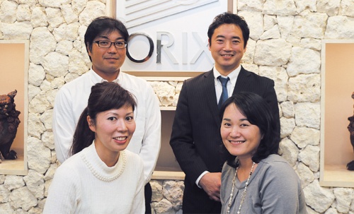 オフィスロボットの導入に携わる上原一仁氏（左上）、長澤拓馬氏（右上）、松田貴久美氏（左下）、町田理恵氏