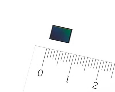 積層型CMOSイメージセンサー「IMX586」