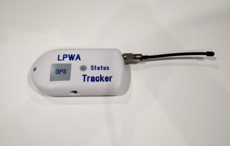 ソニーのLPWA技術に対応した送信機の試作機。IoTでいう「モノ」側にあたる