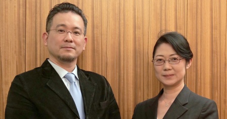 セールスフォース・ドットコムの熊村剛輔氏(左)とNexalの上島千鶴氏