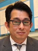 前沢 賢 氏