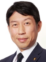 松本 国一 氏